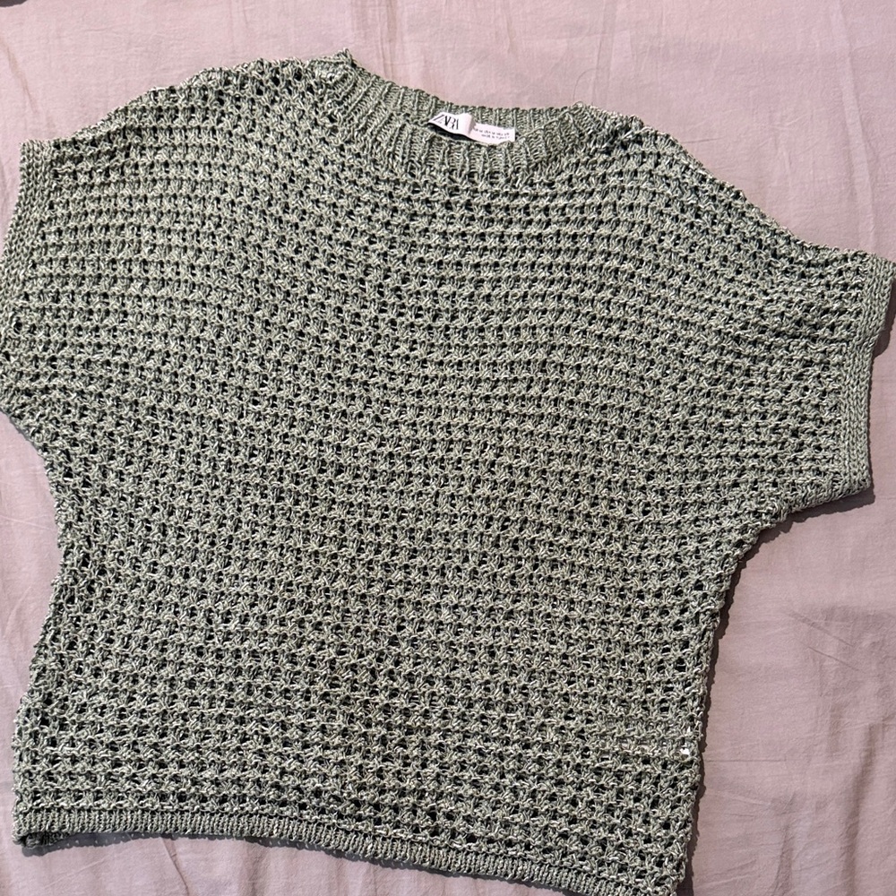 Zara Textured Knit Sweater in Olive